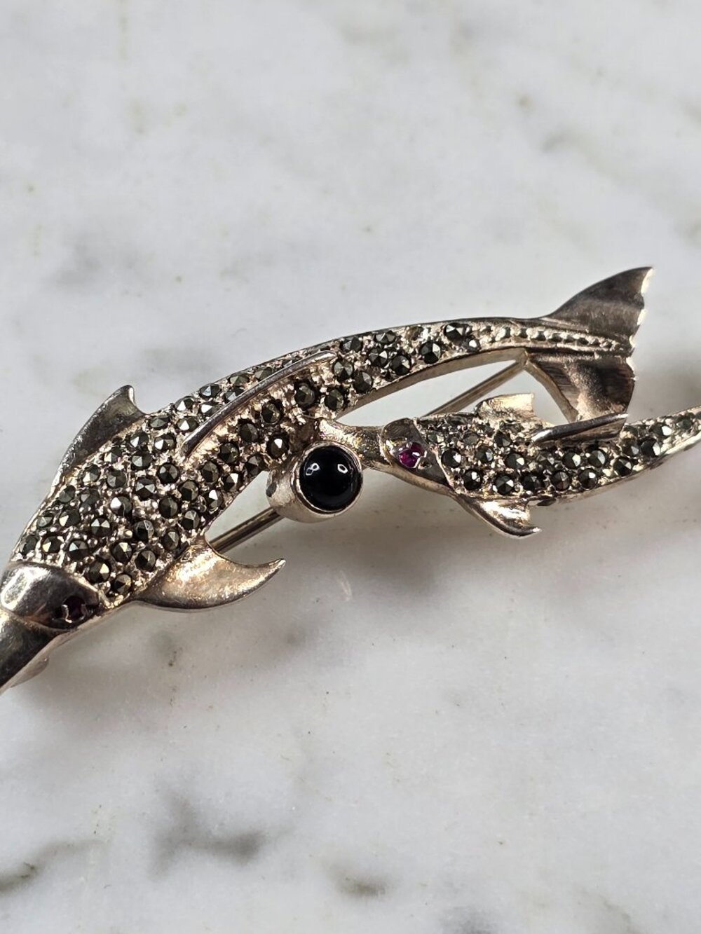 Womens Vintage Estate Sterling Silver Dolphin Brooch 7.8g E1177